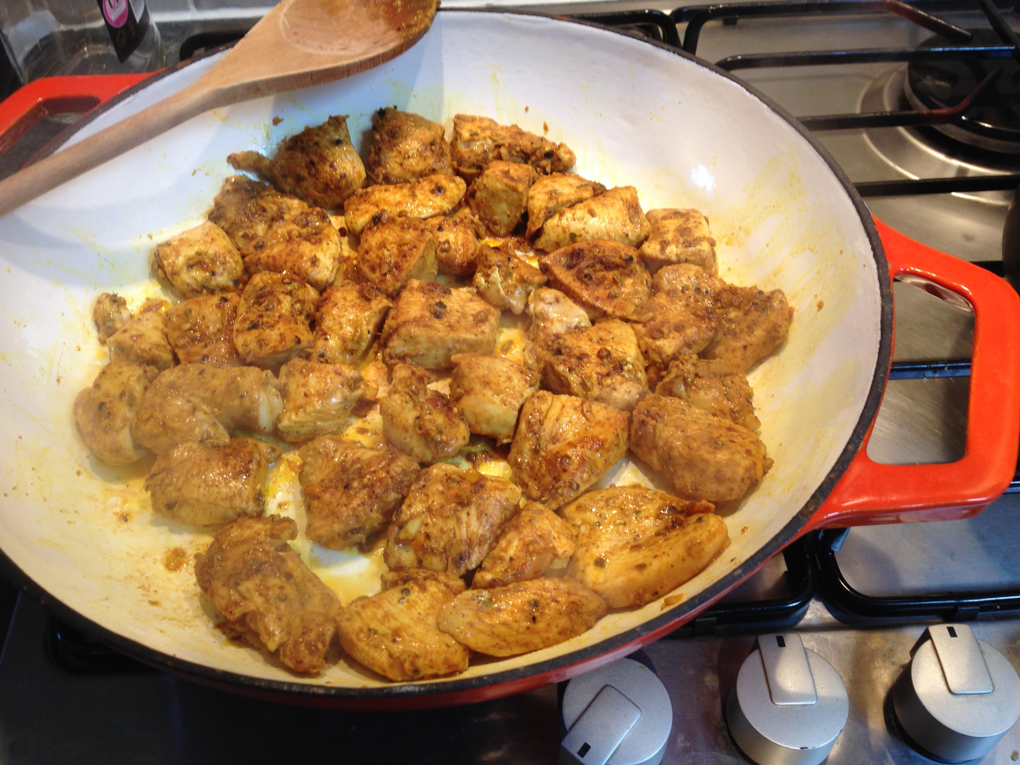 chicken-frying-in-curry