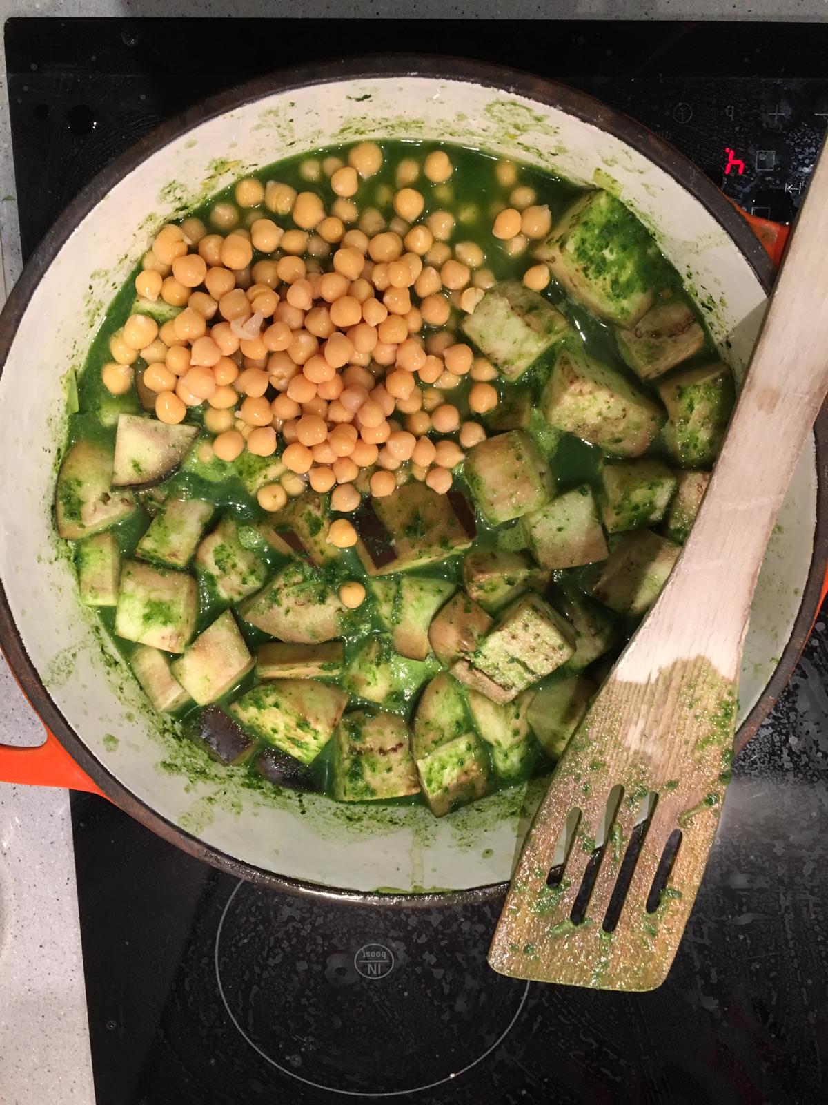 healthy-chickpeas-in-soup